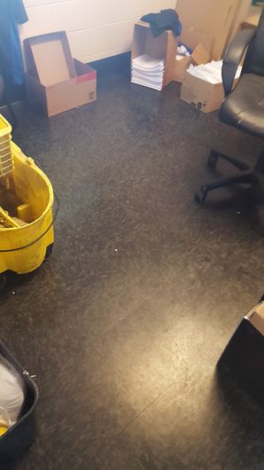Before & After Commercial Stripping & Wax in Decatur, GA (4)