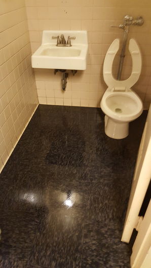 Before & After Commercial Stripping & Wax in Decatur, GA (7)