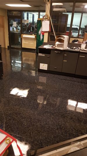 Before & After Commercial Stripping & Wax in Decatur, GA (8)